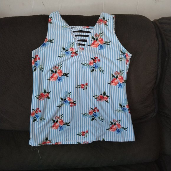 Wishful Park Tops - Wishful Park peek-a-boo tank